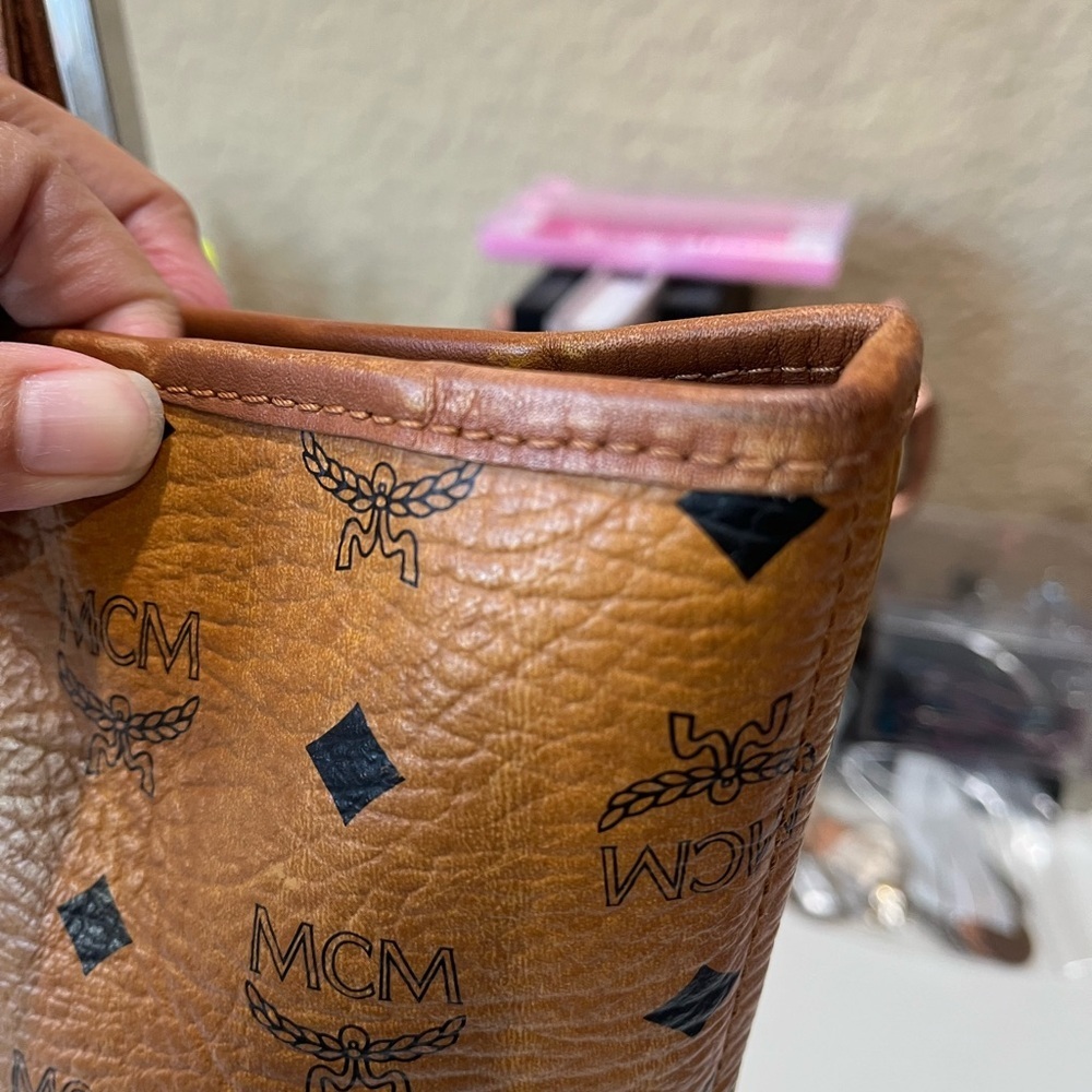 MCM COGNAC VISETOS SMALL ZIPPERED TOTE - Picture 7 of 15